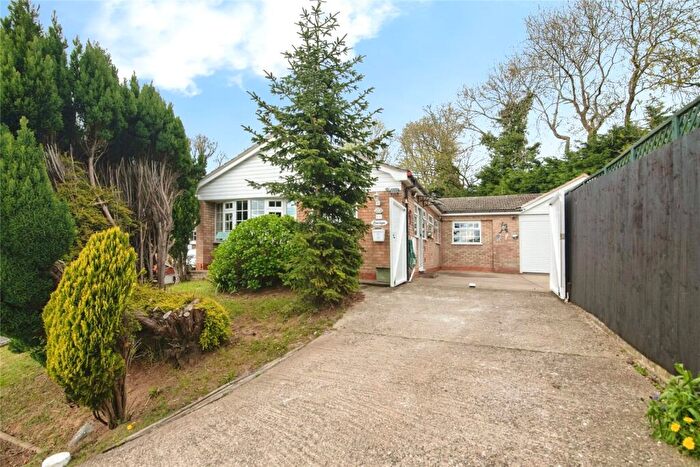 3 Bedroom Bungalow For Sale In Campden Close, Redditch, Worcestershire, B97