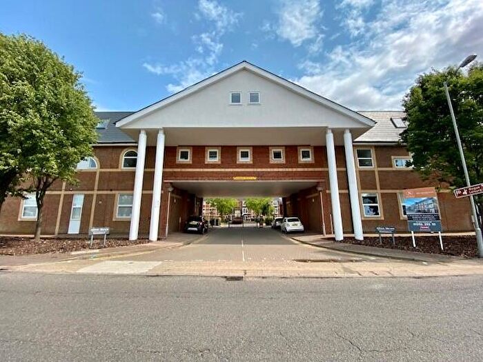 1 Bedroom Apartment To Rent In Gatehouse Way, Aylesbury, HP19
