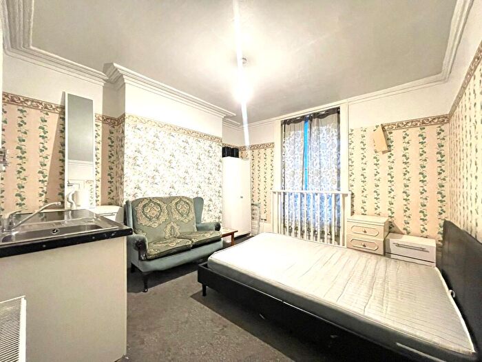 6 Bedroom Terraced House To Rent In London Road, Dover, CT17