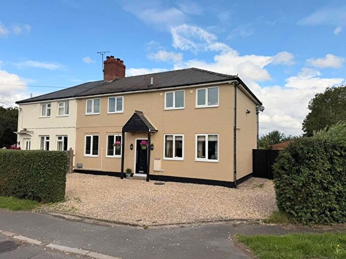 4 Bedroom Semi-Detached House For Sale In Main Street, Stokeham, Retford, DN22