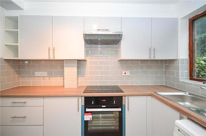 1 Bedroom Terraced House To Rent In Warwick Grove, Kingston Upon Thames, KT5