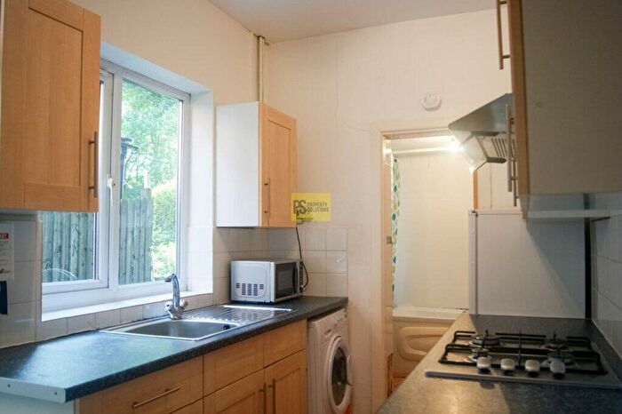 3 Bedroom Terraced House To Rent In Dawlish Road, Selly Oak, Birmingham, B29