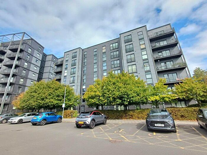 2 Bedroom Apartment For Sale In The Waterfront, Manchester, M11