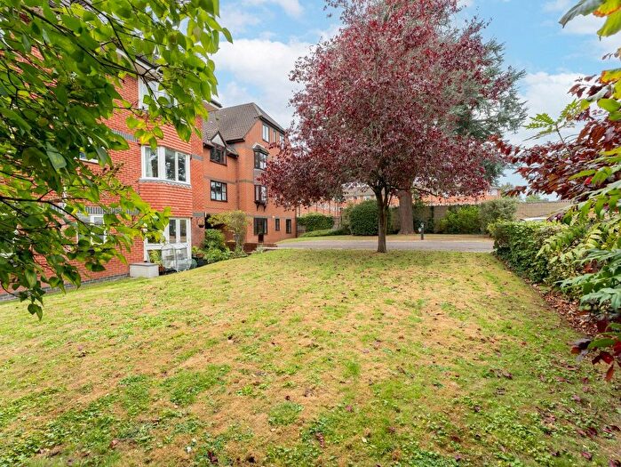 2 Bedroom Flat For Sale In Grange Road, Sutton, SM2