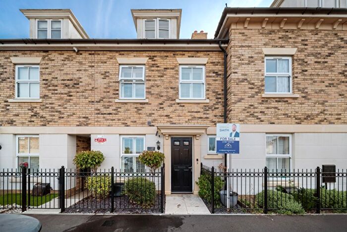 4 Bedroom Terraced House For Sale In Mason Avenue, Ebbsfleet Valley, Swanscombe, Kent, DA10