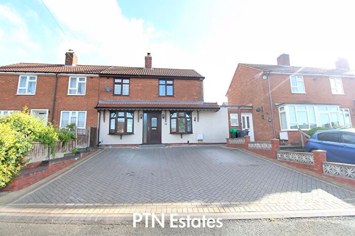 2 Bedroom Semi Detached House For Sale In Kinfare Rise, Dudley, DY3