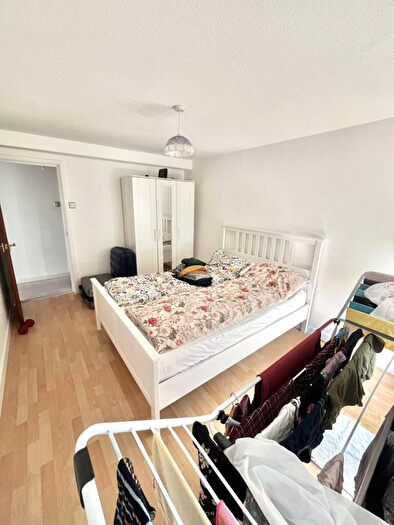 2 Bedroom Flat To Rent In Tilehurst Court, Salford, M7