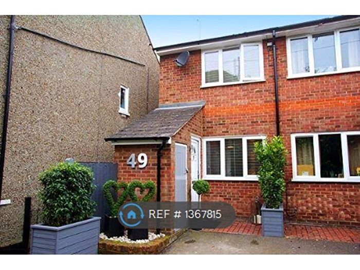 2 Bedroom Semi-Detached House To Rent In Upper Heath Road, St. Albans, AL1
