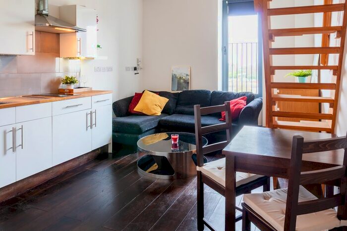 1 Bedroom Studio To Rent In Edgware Road, London, NW2