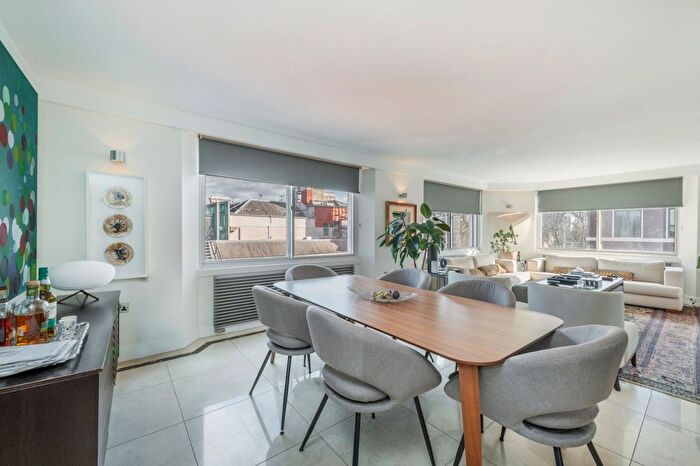 3 Bedroom Flat To Rent In St Pauls Court, Manchester Street, W1U