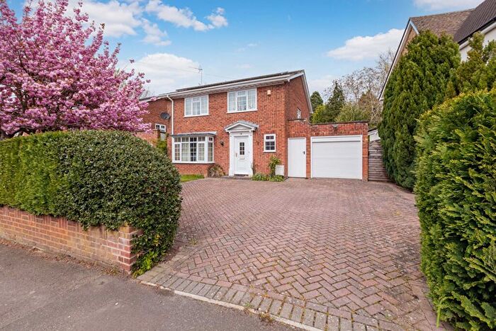4 Bedroom Detached House For Sale In Allenby Road, Maidenhead, SL6