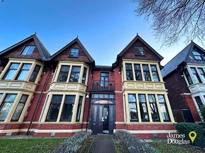 3 Bedroom Flat For Sale In Ninian Road, Roath, CF23