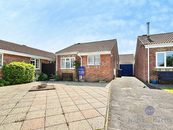 2 Bedroom Detached Bungalow For Sale In Salway Gardens, Axminster, EX13