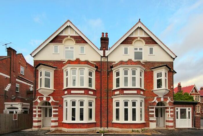 1 Bedroom Flat To Rent In Uxbridge Road, London, W3