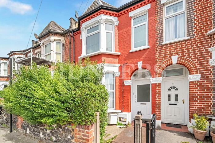 2 Bedroom Flat For Sale In Gloucester Road, London, N17