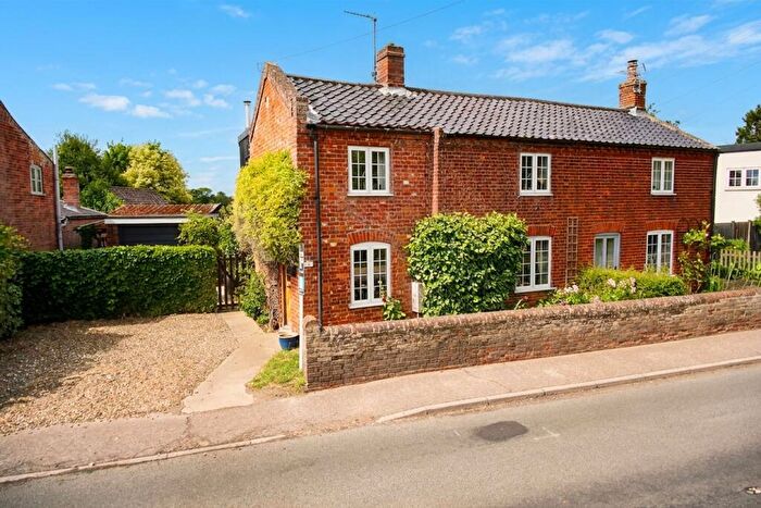 4 Bedroom Cottage For Sale In The Street, South Walsham, Norwich, NR13