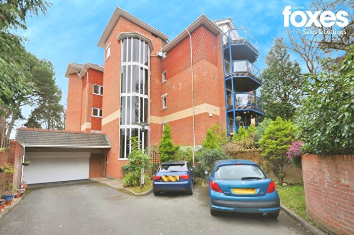 2 Bedroom Apartment To Rent In Flat, Stockwood Court, BH2