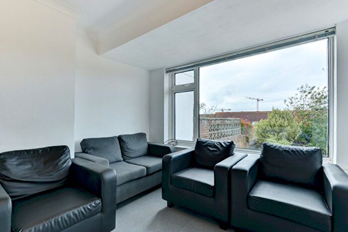 5 Bedroom Semi-Detached House To Rent In Canfield Close, Brighton, BN2