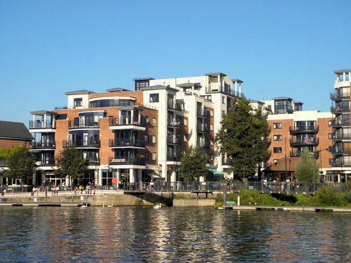 2 Bedroom Apartment To Rent In Charter Quay, KT1