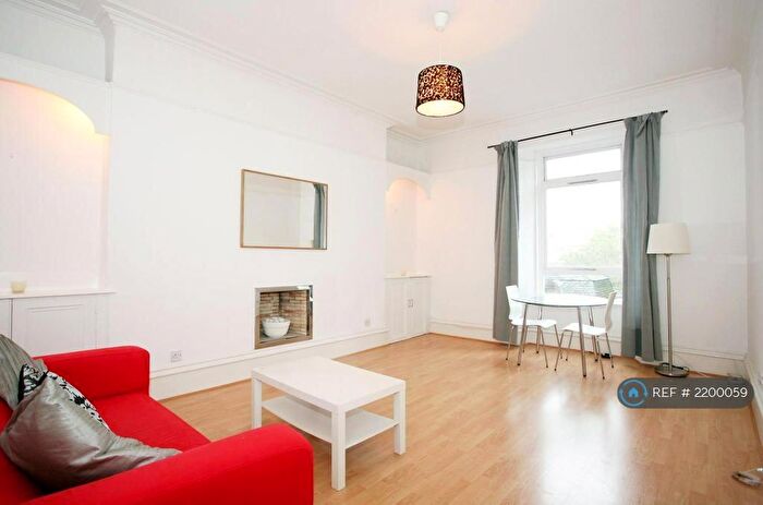 1 Bedroom Flat To Rent In Chattan Place, Aberdeen, AB10