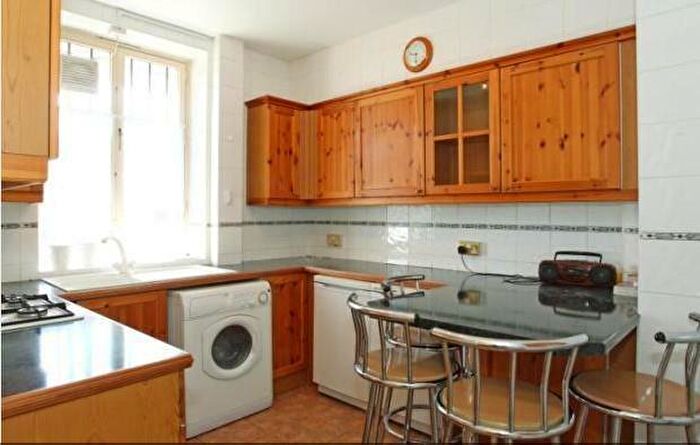 4 Bedroom Apartment To Rent In Vauxhall Street, London, SE11