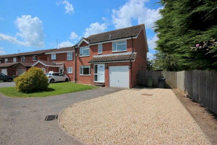 4 Bedroom Detached House To Rent In Blenheim Gardens, Grove, Wantage, Oxfordshire, OX12