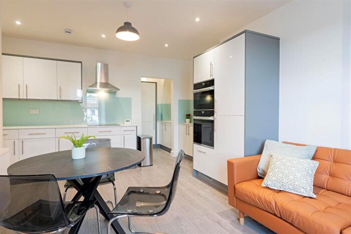 1 Bedroom Apartment To Rent In Clifton Park Road, Bristol, BS8