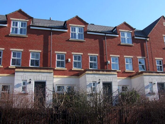 4 Bedroom Town House To Rent In Oldfield Court, Chapel Allerton, Leeds, LS7