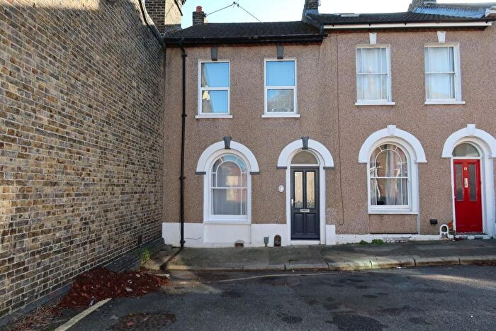 3 Bedroom Terraced House To Rent In Christ Church Road, Gravesend, Kent, DA12