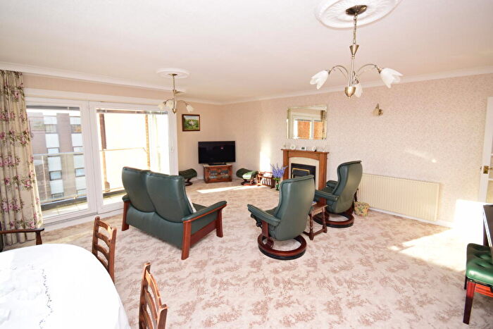 2 Bedroom Flat For Sale In Flat, Royal Beach Court, North Promenade, Lytham St. Annes, Lancashire, FY8