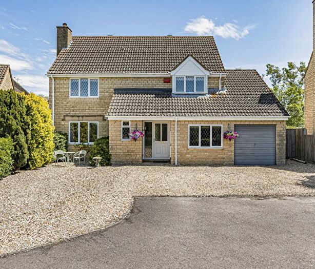 4 Bedroom Detached House For Sale In The Cursus, Lechlade, Gloucestershire, GL7