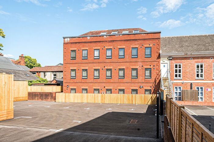 2 Bedroom Flat For Sale In Hyde Street, Winchester, Hampshire, SO23