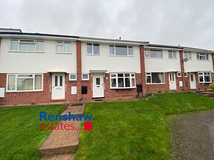 3 Bedroom Semi Detached House For Sale In Keswick Close, Kirk Hallam, Ilkeston, DE7
