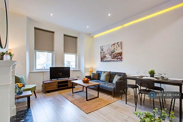 1 Bedroom Flat To Rent In Brentwood Road, Romford, RM1