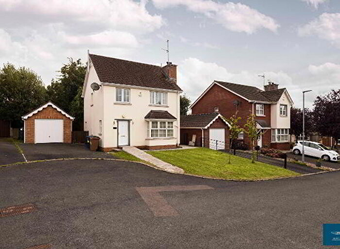 3 Bedroom Detached House With Garages For Sale In Kernan Hill Manor, Portadown, BT63