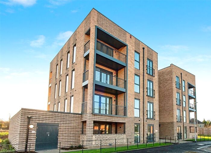 1 Bedroom Flat For Sale In Saltwood Avenue, Greenhithe, Kent, DA9