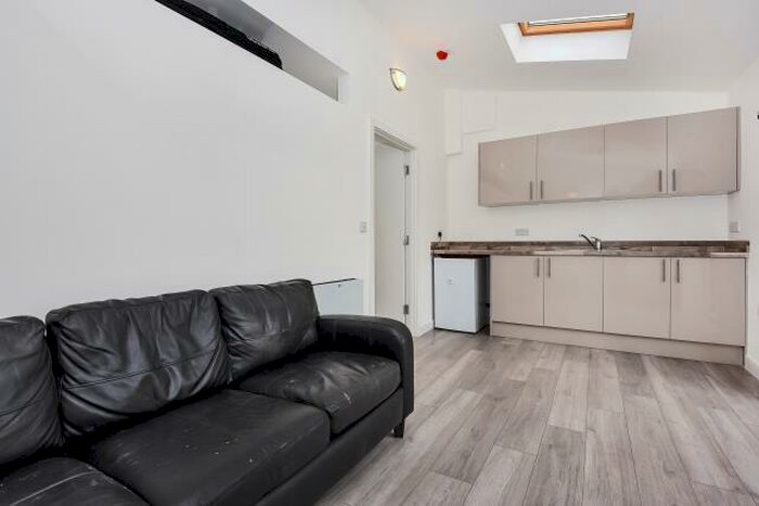 Apartment To Rent In Black Horse Close, Berkshire, SL4