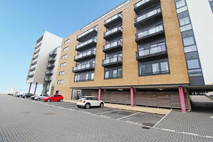 1 Bedroom Apartment To Rent In Douglas House, Prospect Place, Cardiff, CF11
