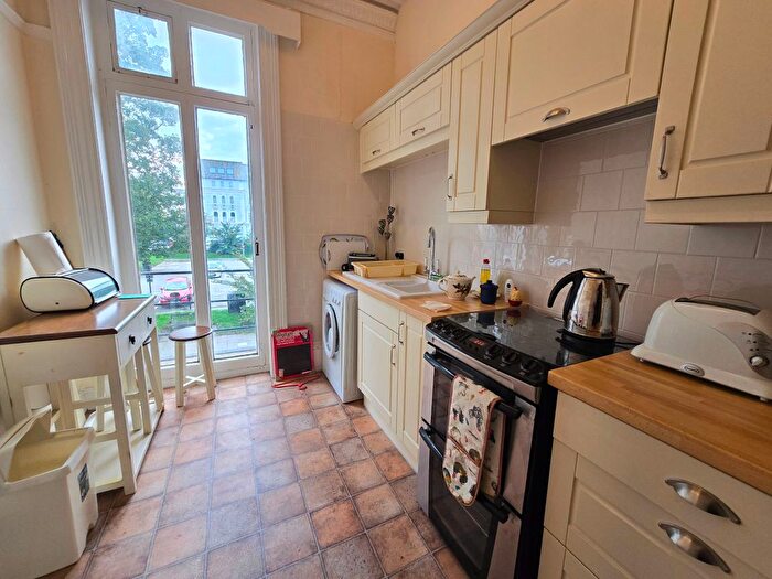 1 Bedroom Flat To Rent In Flat, Albion Road, Scarborough, YO11