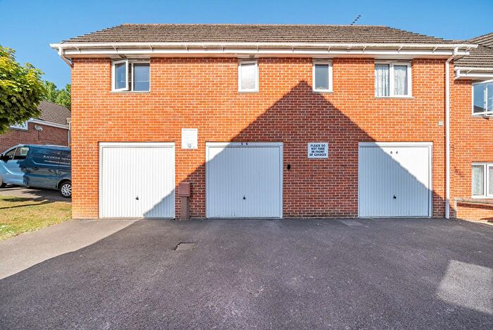 2 Bedroom Detached House For Sale In Billys Copse, Havant, PO9