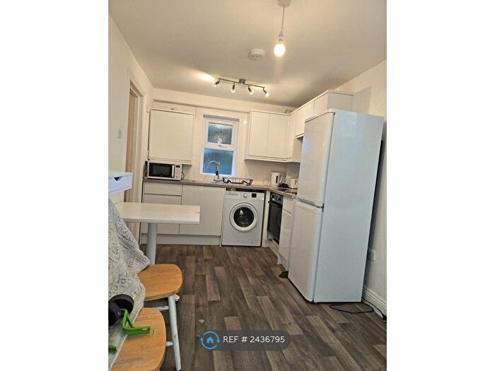 2 Bedroom Flat To Rent In Christchurch Road, Bournemouth, BH1