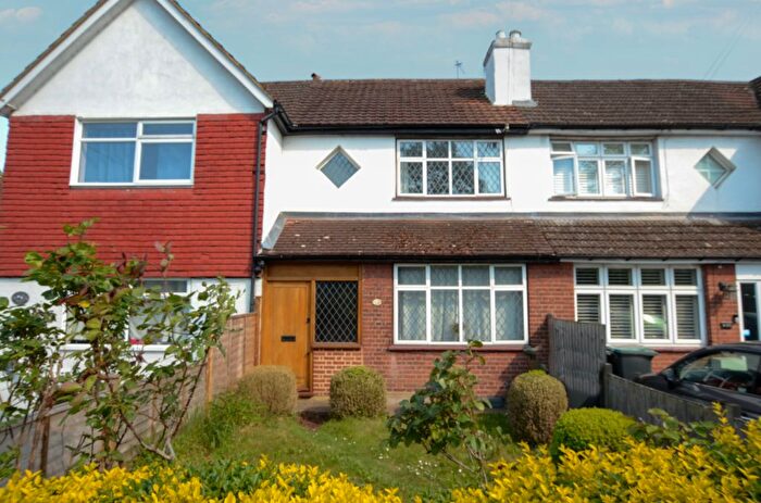 4 Bedroom Terraced House For Sale In Woodside Road, Watford, WD25