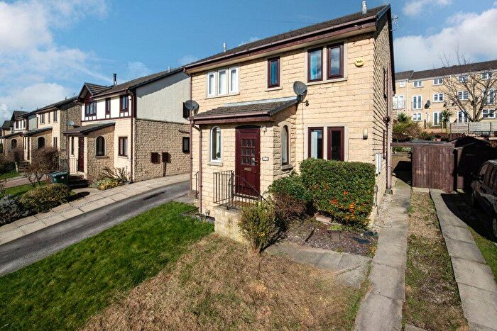 2 Bedroom Semi-Detached House To Rent In The Oval, Bingley, West Yorkshire, BD16