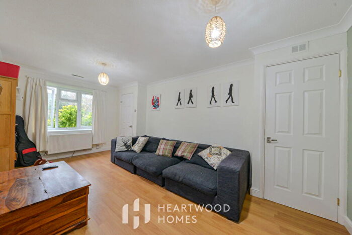 2 Bedroom Terraced Bungalow For Sale In Beverley Gardens, St Albans, AL4