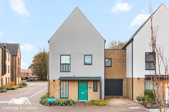 3 Bedroom Link Detached House For Sale In Amble Lane, Harlow, CM17