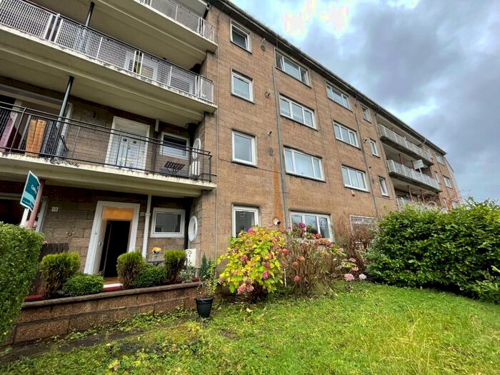 2 Bedroom Flat To Rent In Kirkoswald Road, Newlands, G43