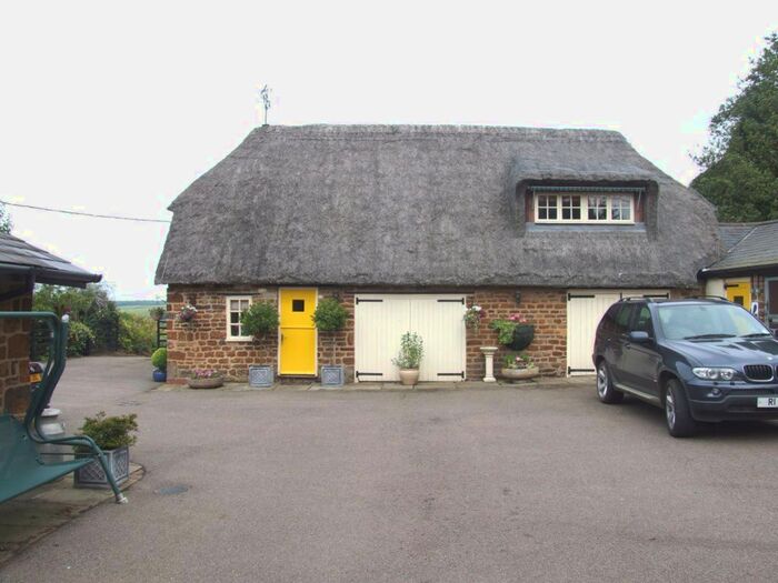 1 Bedroom Cottage To Rent In High Street, Preston Capes, Daventry, NN11