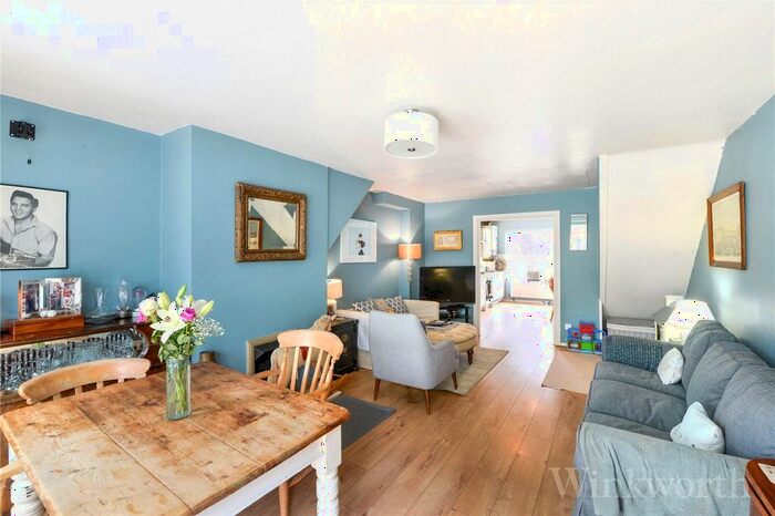 2 Bedroom Detached House To Rent In Fairlawn Park, London, SE26