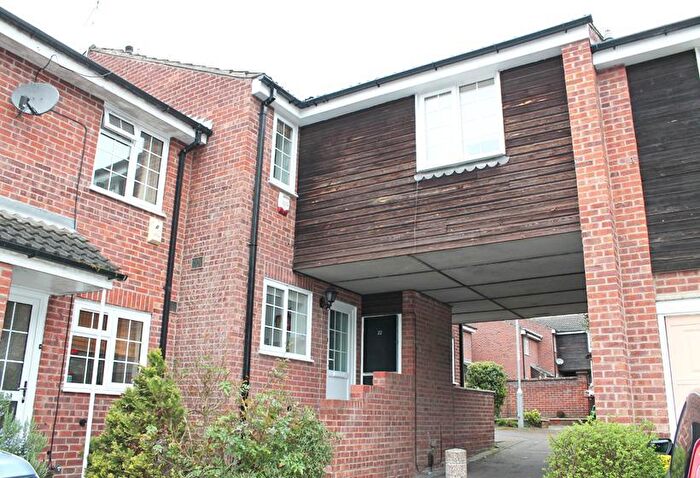 2 Bedroom Town House To Rent In Bluecoat Close, Nottingham, NG1