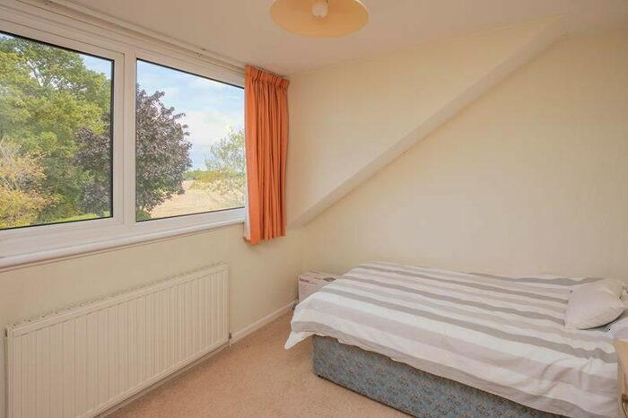 4 Bedroom Bungalow For Sale In Windrush Crescent, Malvern, Worcestershire, WR14